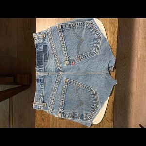 Women’s Levi shorts size 24
